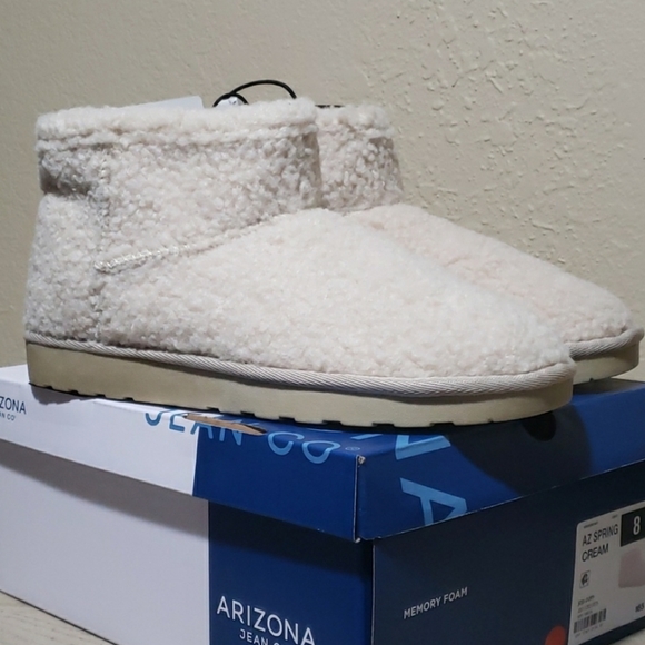 Arizona Jean Company Shoes - Arizona Jean Co Sherpa Short Boots